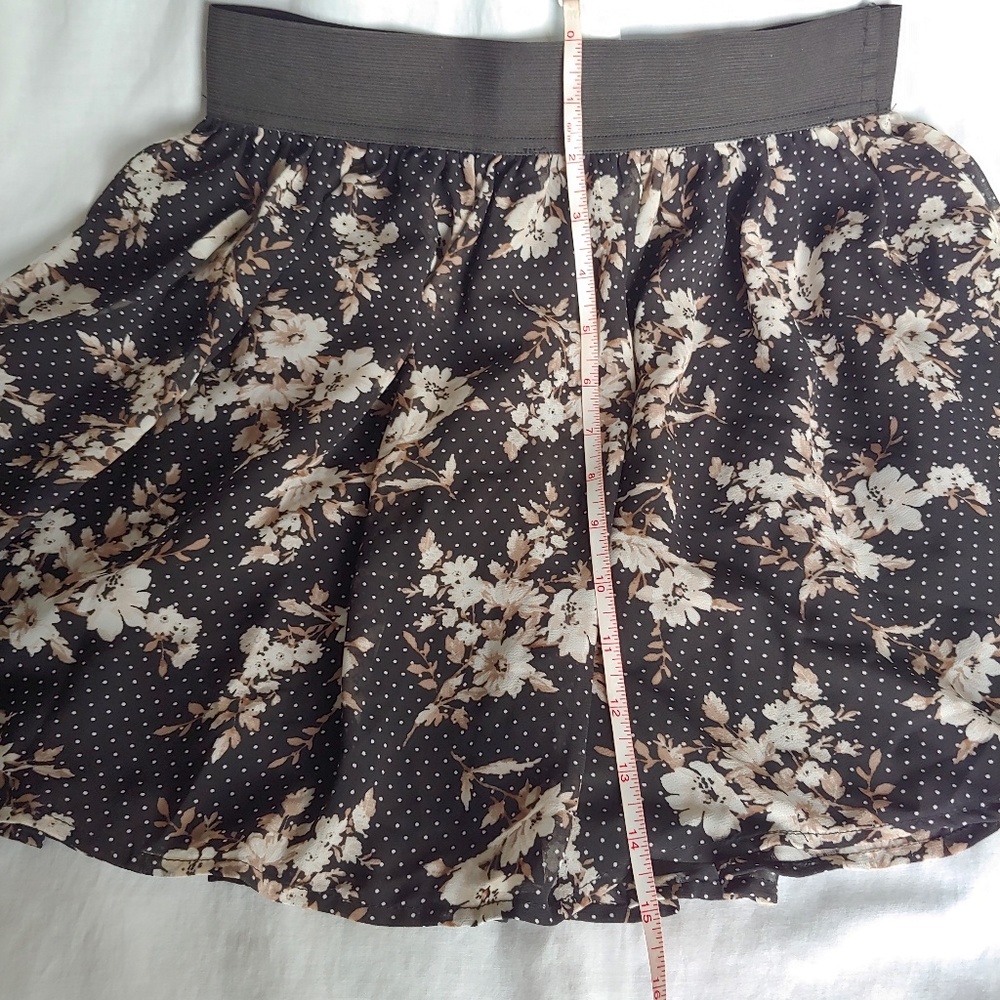Black skirt floral miniskirt - Picture 2 of 6